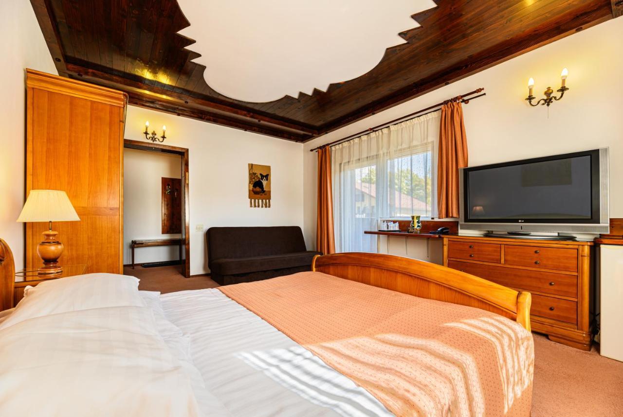 Regina Hotel Predeal Luaran gambar